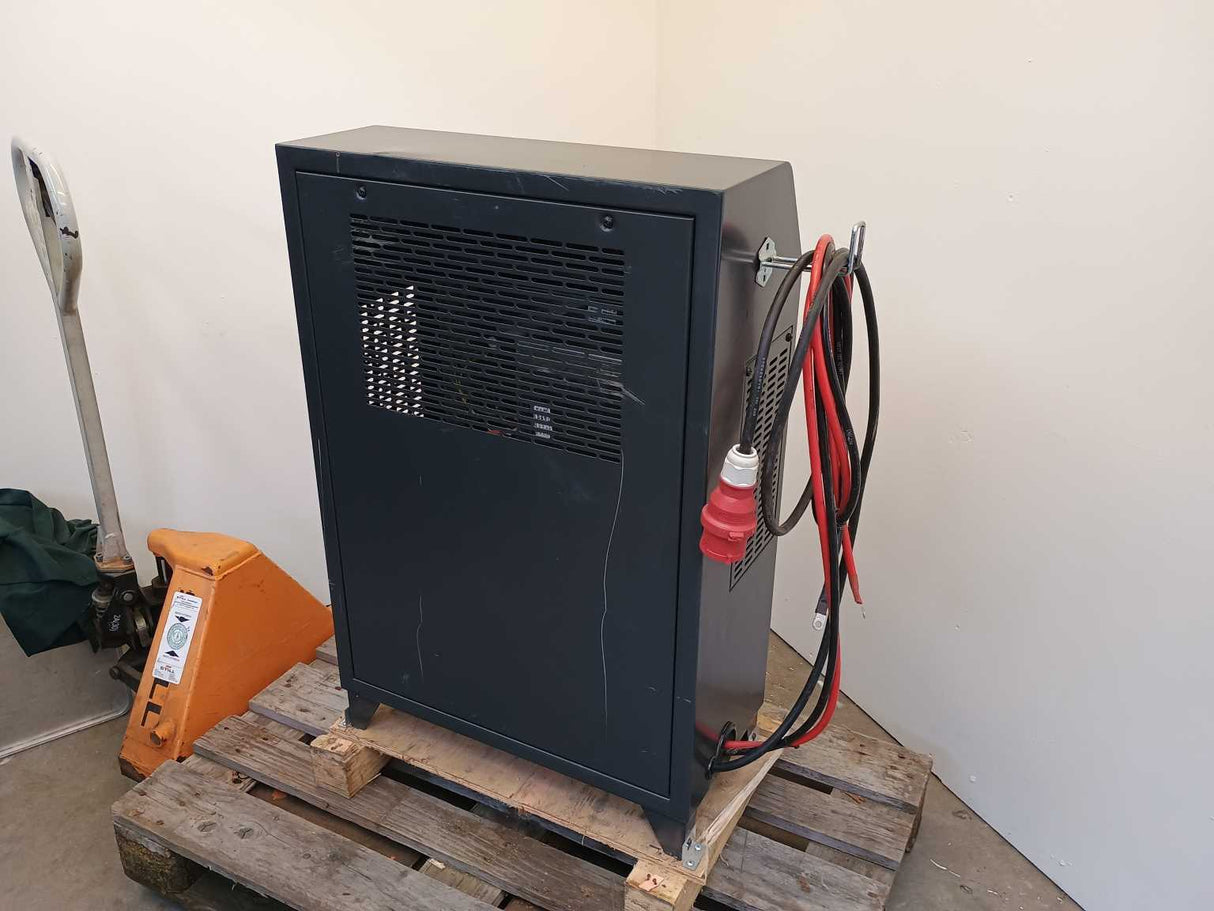 Shineng CZC7SI E29.7/150 Intelligent Charger 29,7V 150A