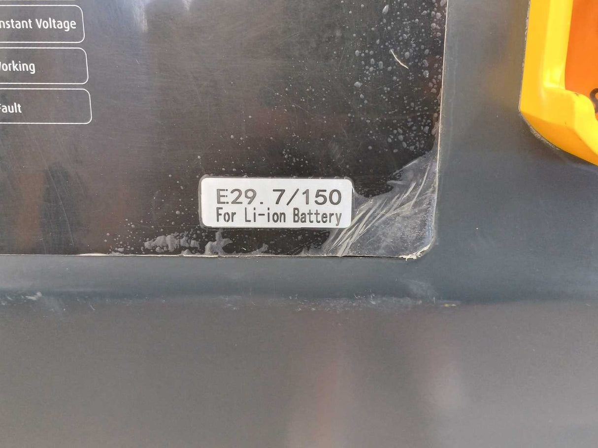 Shineng CZC7SI E29.7/150 Intelligent Charger 29,7V 150A