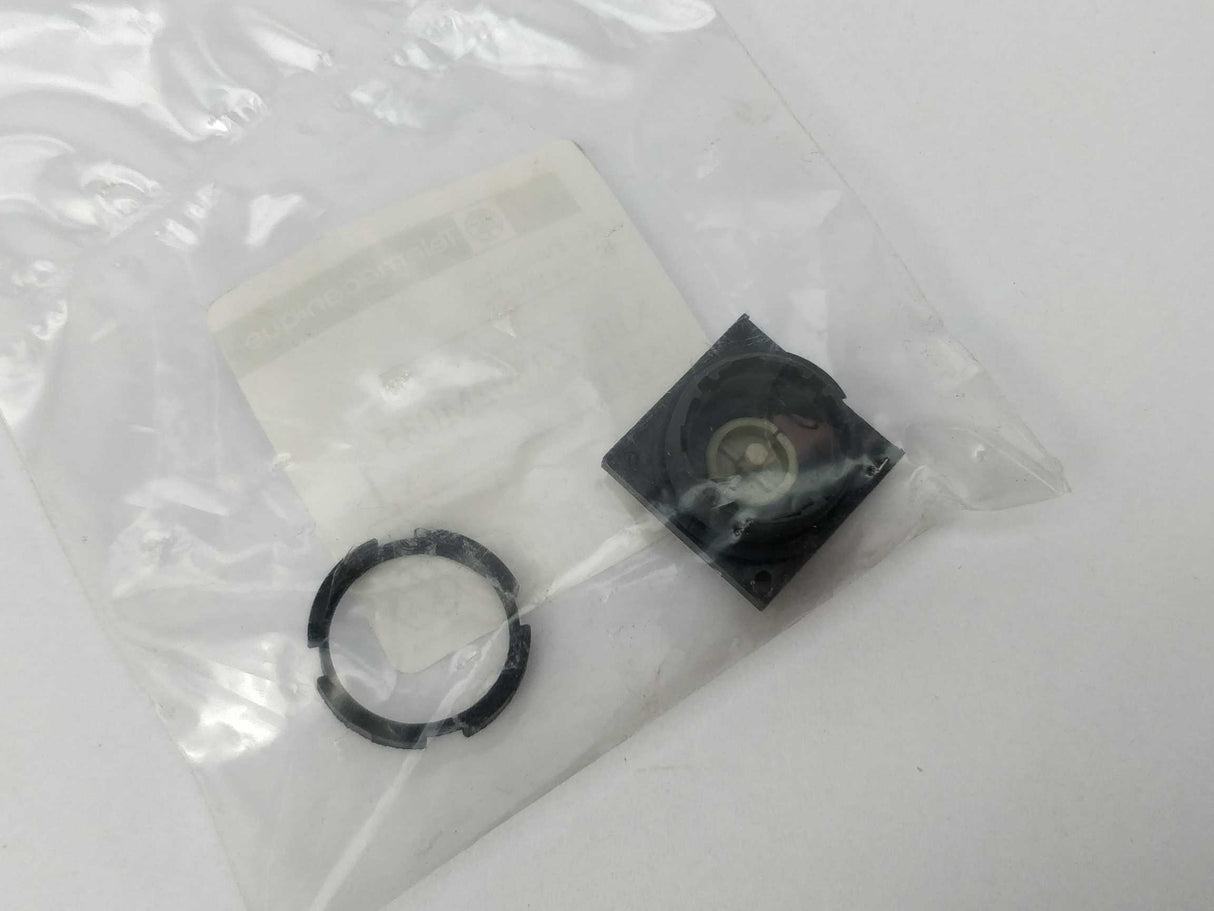 TELEMECANIQUE XBL Z1802M035 Key pushbutton 052405