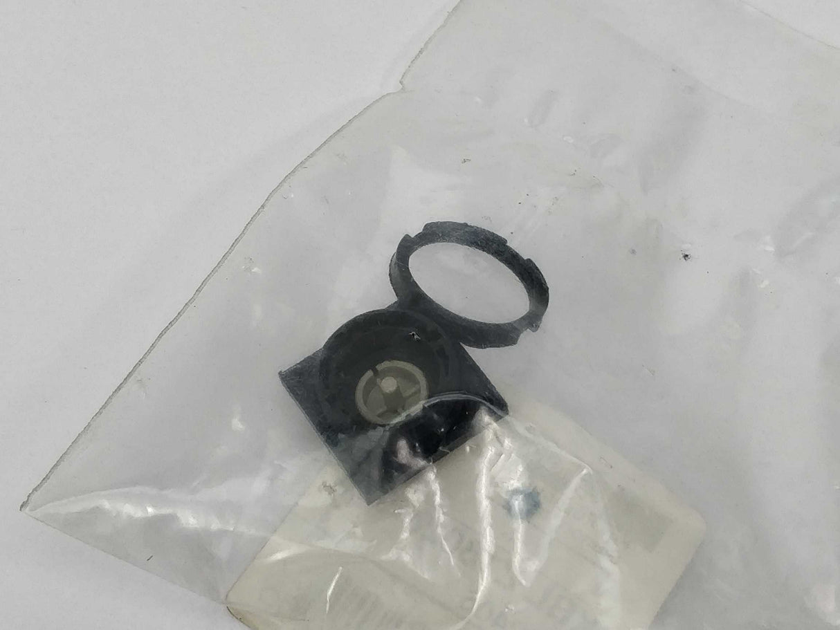 TELEMECANIQUE XBL Z1802M036 Key pushbutton 052405