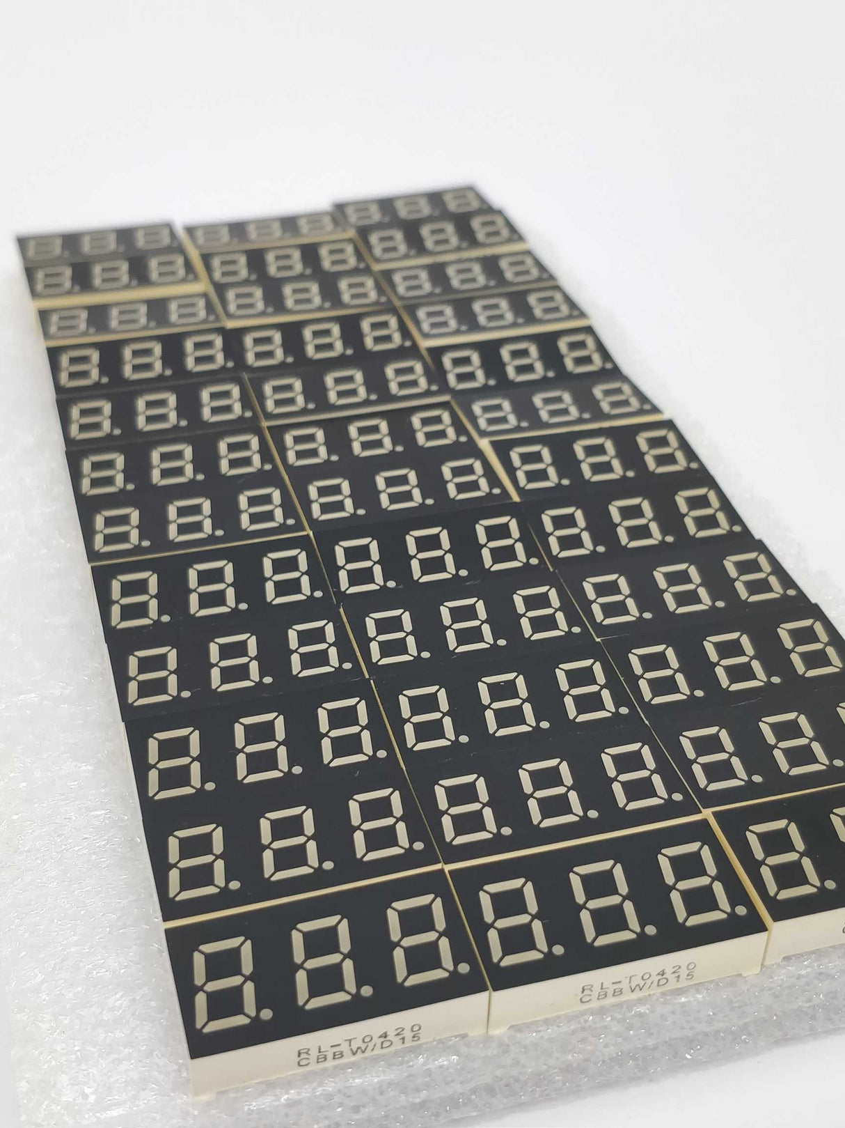 RL-T0420 CBBW/D15 7 segment led display