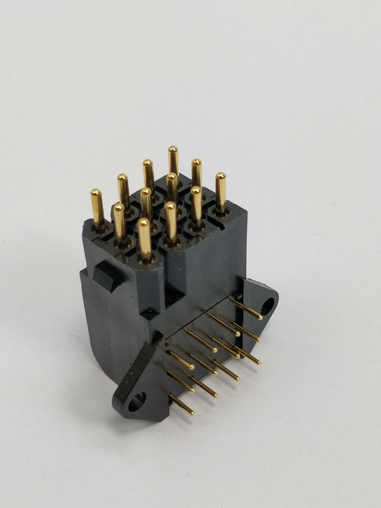 SOURIAU SMS12GE6 Right angle boardmount w/ male PCB contacts