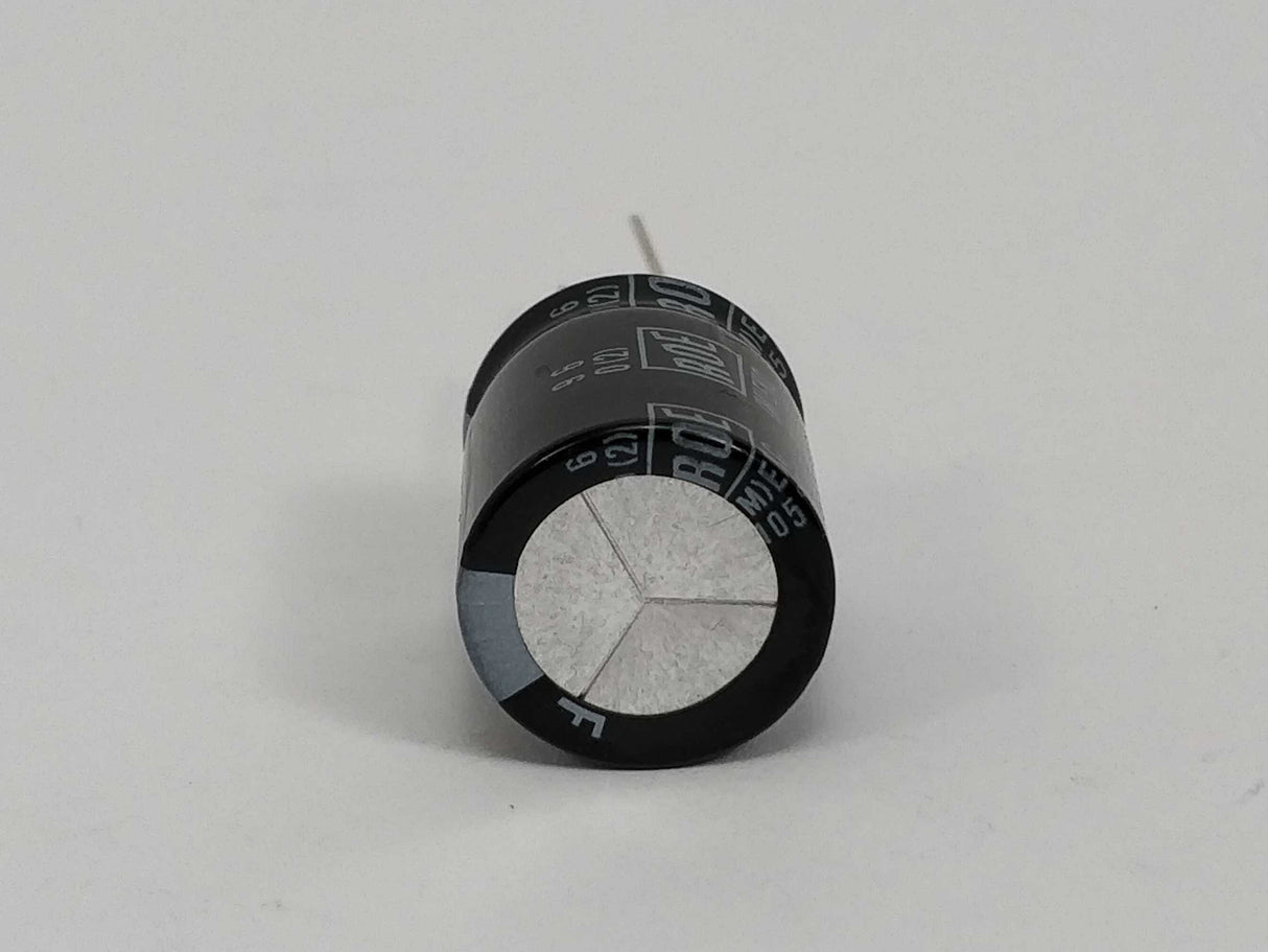 Electrolytic Capacitor 2200uF 16V Electrolytic Capacitor 2200uF 16V. 35Pcs