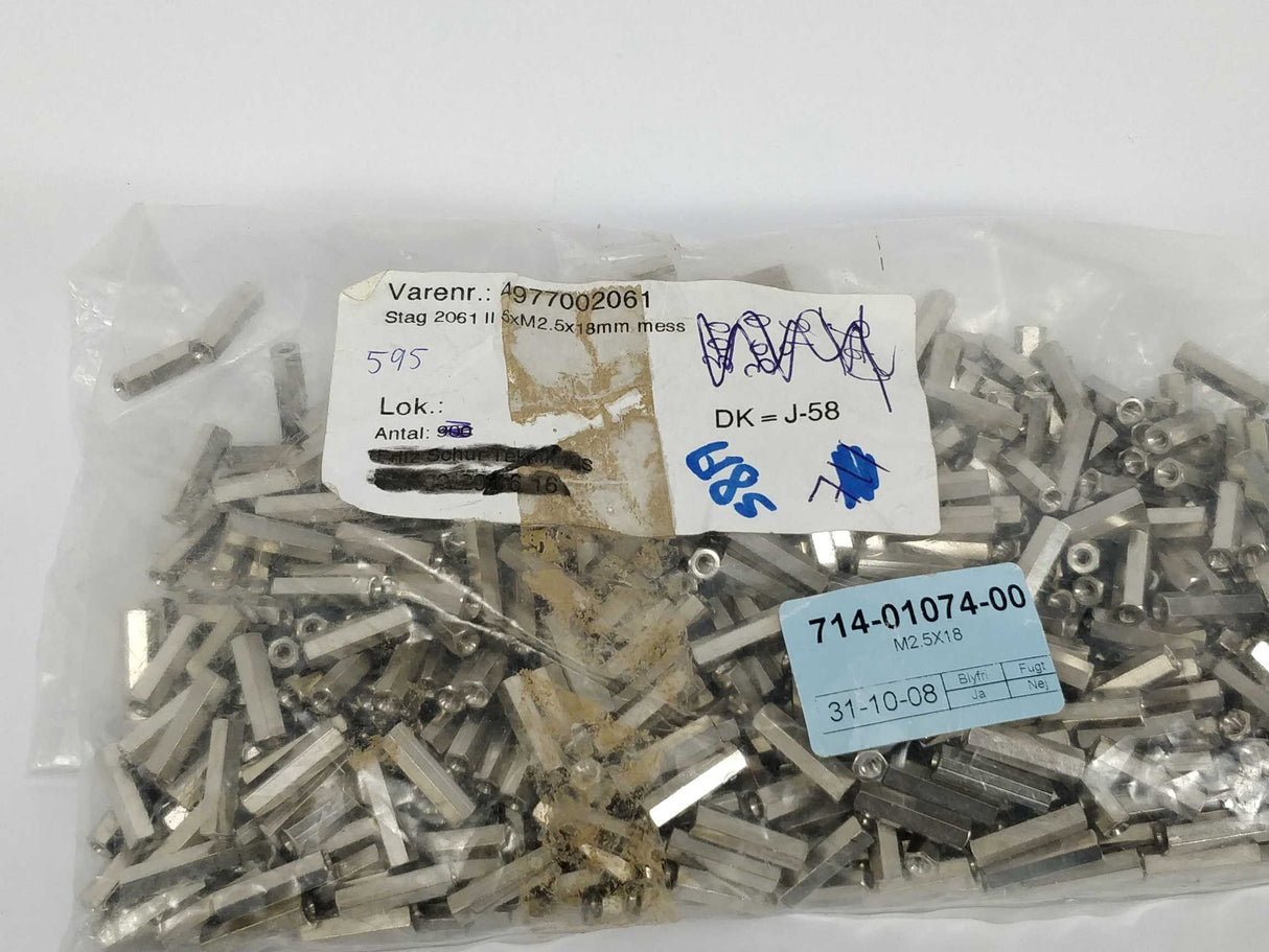 Distance bolt M2.5x18mm 4977002061 Stag 2061 5xM2.5x18mm. . 595 Pcs