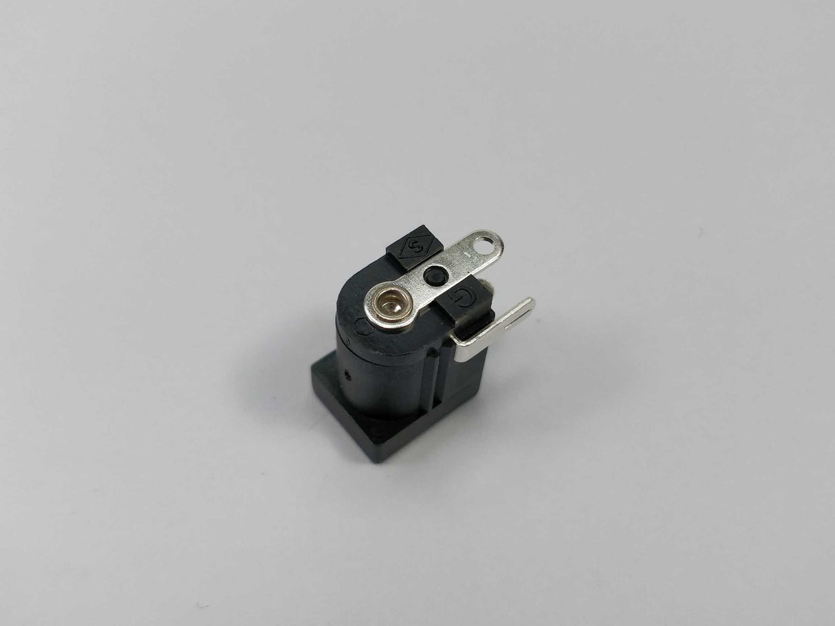 Singatron 2DC-0005D100 Dc power jack 20V 4A 493pcs