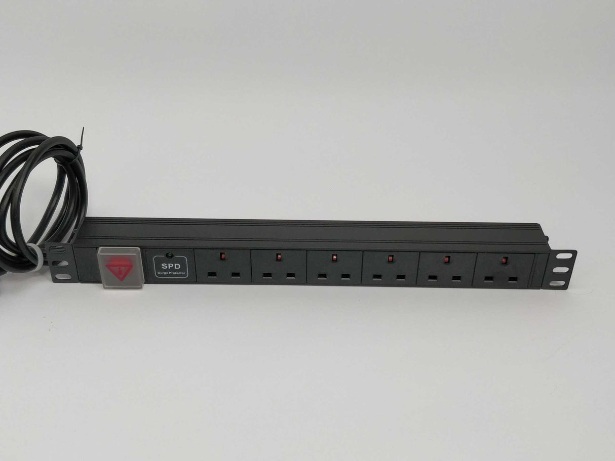 Connectix 009-000-005-26F Power distribution unit