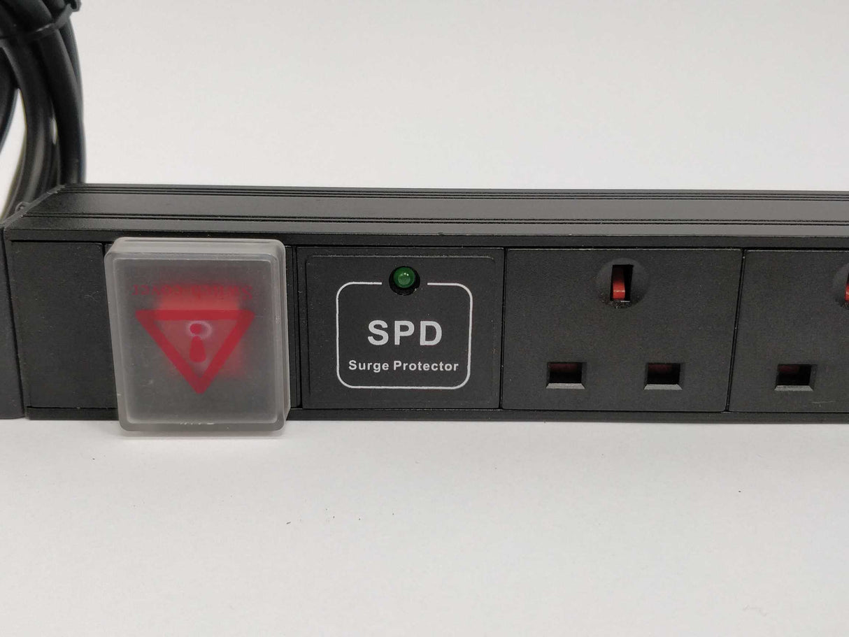 Connectix 009-000-005-26F Power distribution unit