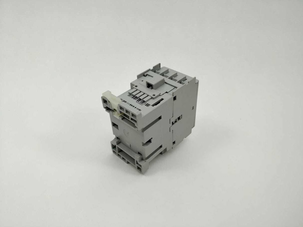 AB 100-C12D10 CONTACTOR SER A. 110VAC