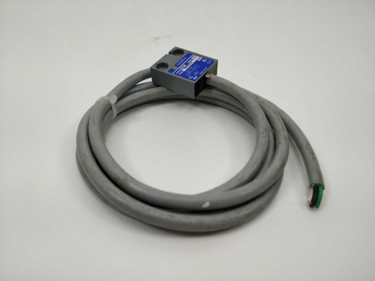 Square D 9007 MS04G0210 Limit switch plunger