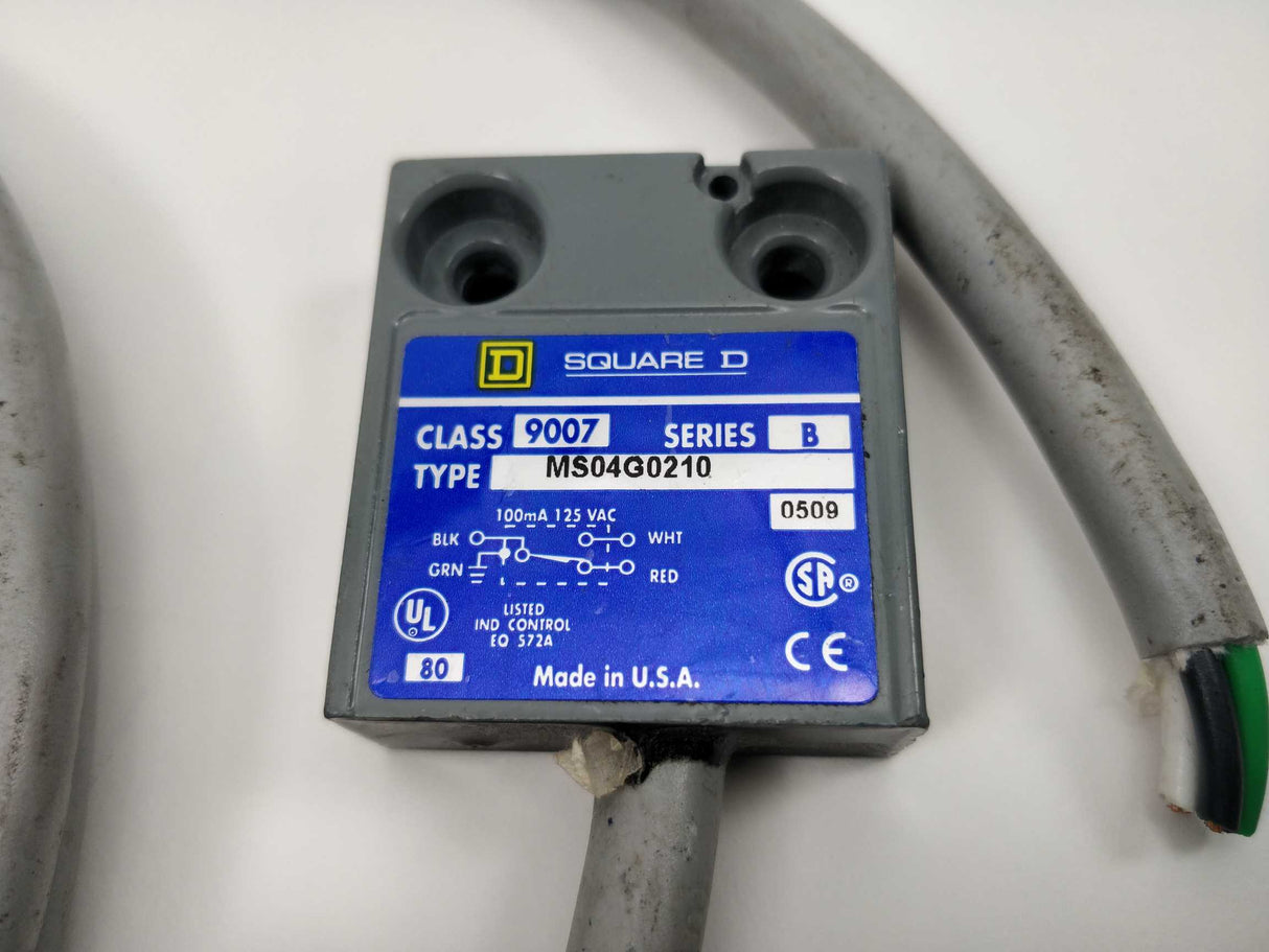 Square D 9007 MS04G0210 Limit switch plunger