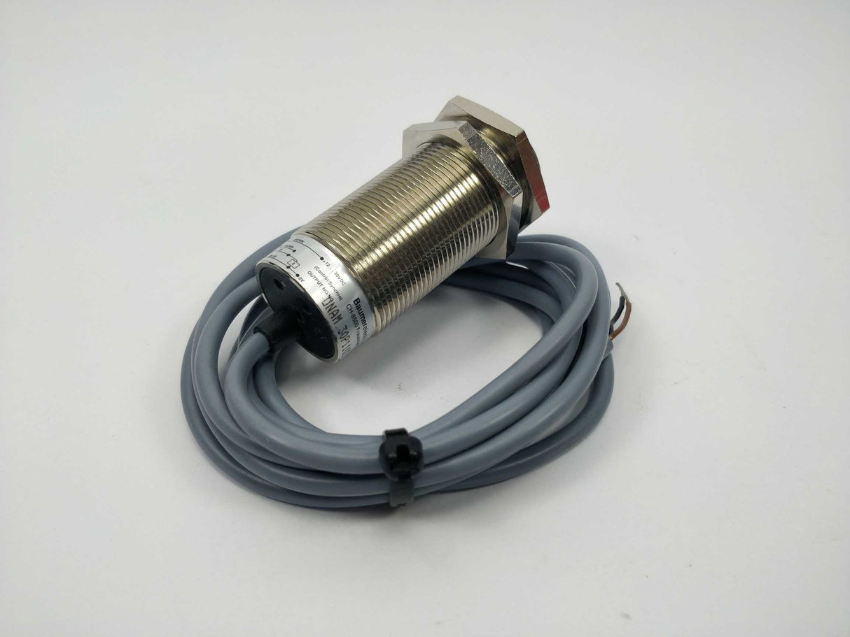BAUMER ELECTRIC UNAM 30P1102 Ultrasonic Proximity Sensor