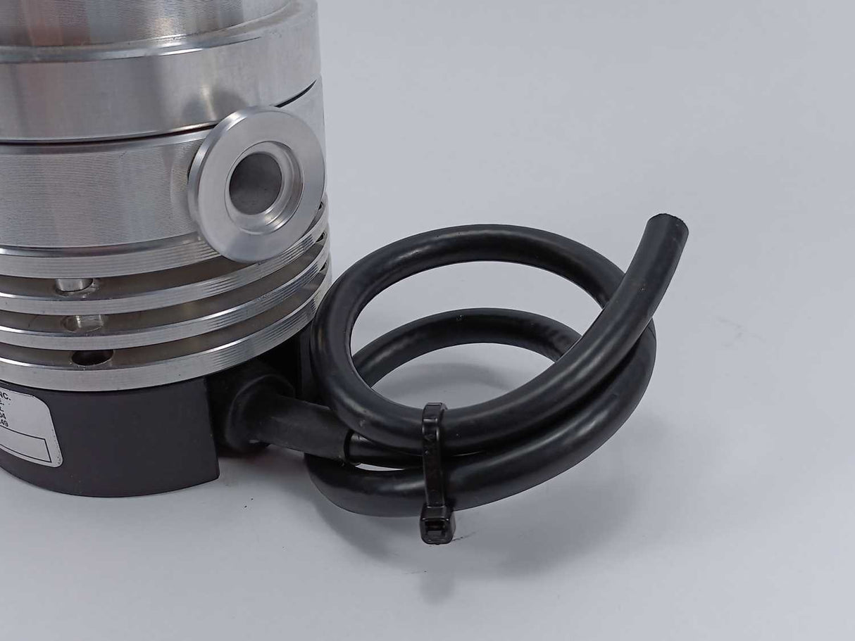 Leybold Vakuum 854 01 Turbovac 50 without Compound Stage w/ A gasket on top