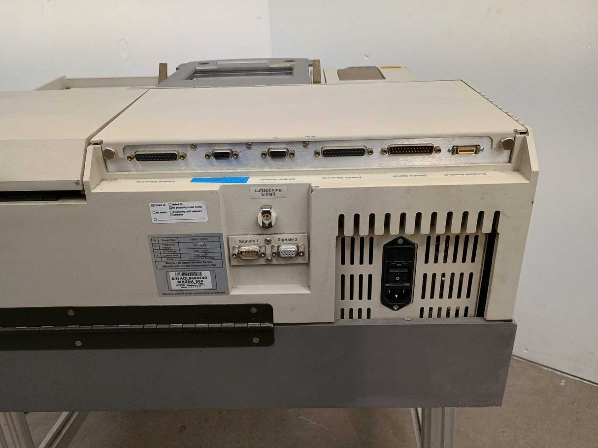 Nicolet MAGNA 560 IR Spectrometer