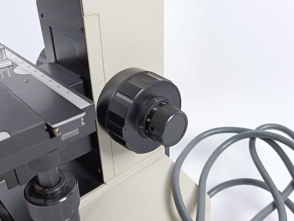 Nikon Labophot Research Microscope w/ 2pcs CFW10x Ocular