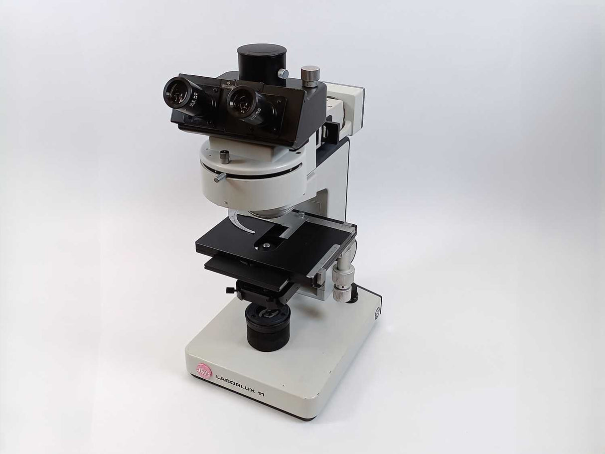 Leitz 020-435.026 Laborlux 11 Microscope, No optics w/ 10x W.F. oculars