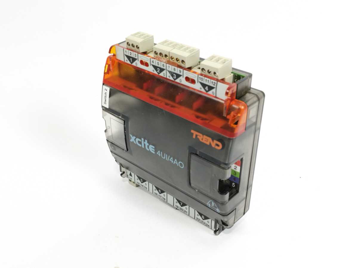 TREND ITEM3-2000U040400 XCITE/IO/4UI/4AO