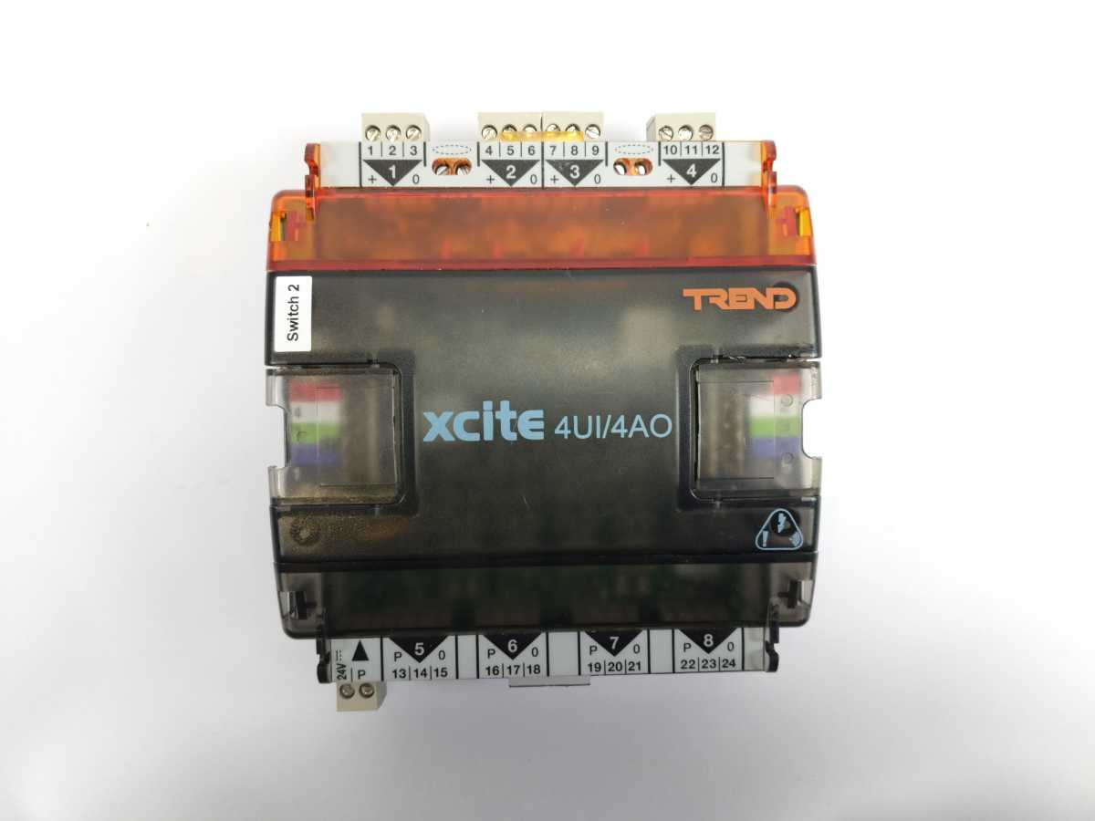 TREND ITEM3-2000U040400 XCITE/IO/4UI/4AO