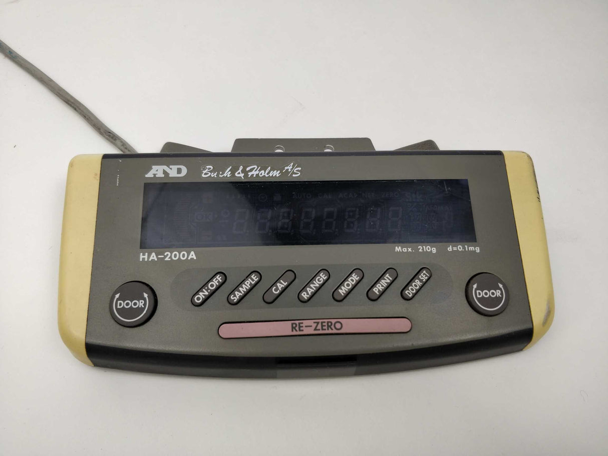 A&D Company HA-200A Analytical Balance with Automatic Door DC15V 0.5A