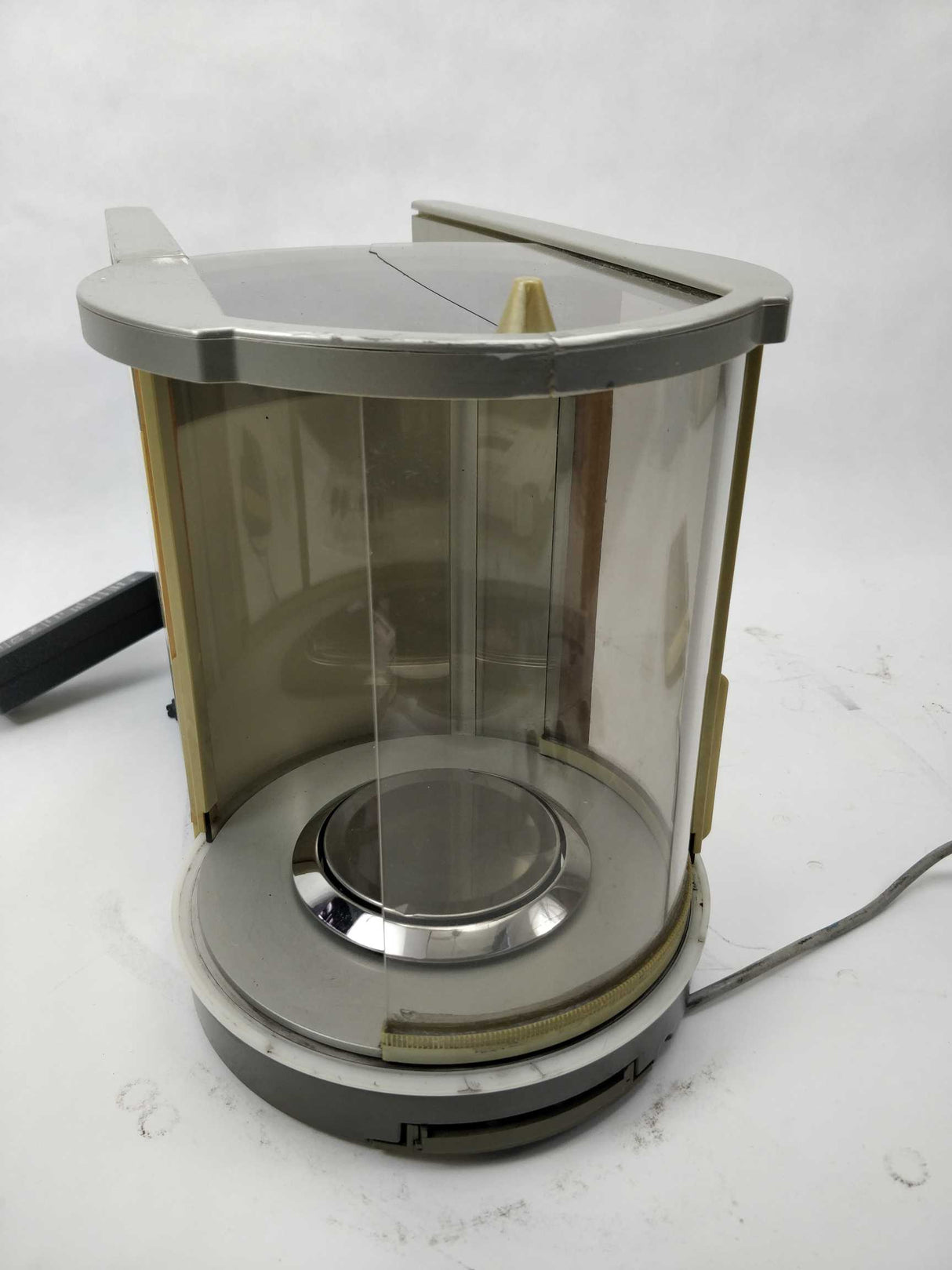 A&D Company HA-200A Analytical Balance with Automatic Door DC15V 0.5A