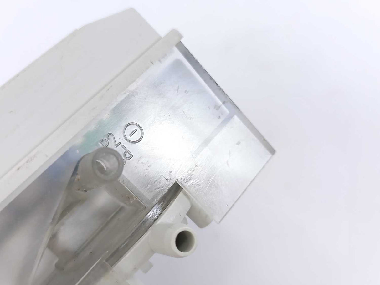 Siemens QBM65.1-25 Air Duct Differential Pressure Sensor with Display