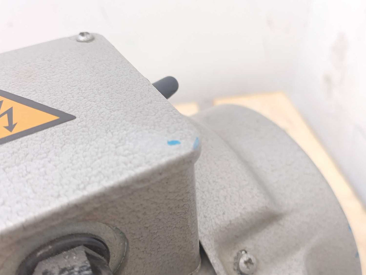 Edwards E2M8 Two-stage Rotary Vane Vacuum Pump