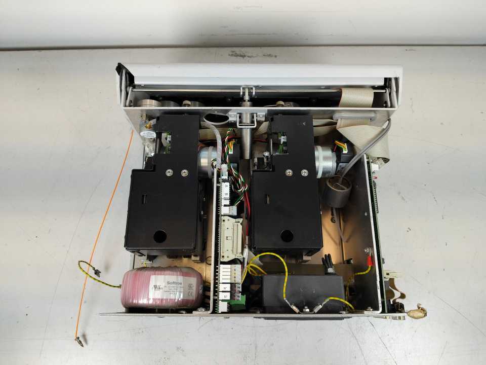 Dionex 5030.0016 P 680A HPG-2 HPLC Pump