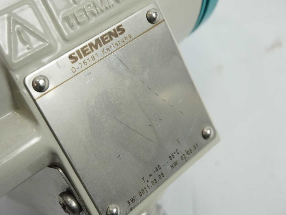 Siemens 7MF4033-1CA00-1AF6-Z SITRANS P Transmitter for Pressure