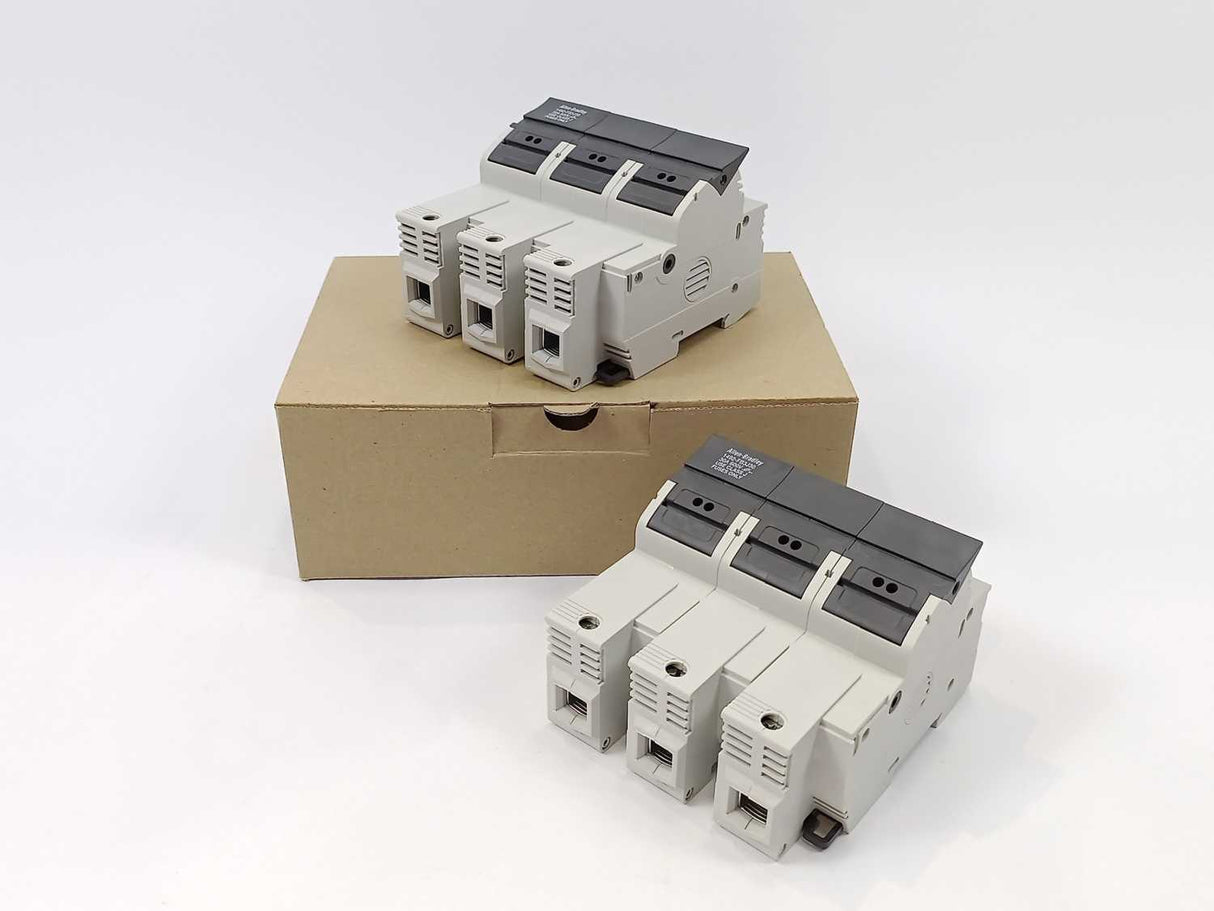 AB 1492-FB3J30 Ser. B 3 Pole Fuse Holder x2pcs
