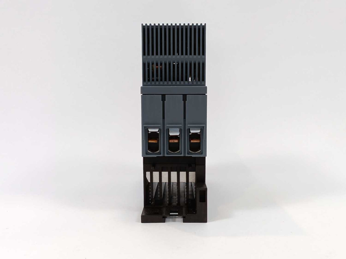 Siemens 3RW3037-2BB04 SIRIUS soft starter