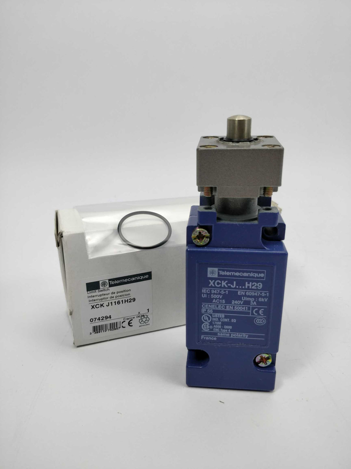TELEMECANIQUE XCKJ1161H29 Limit Switch & ZCKE61 Head