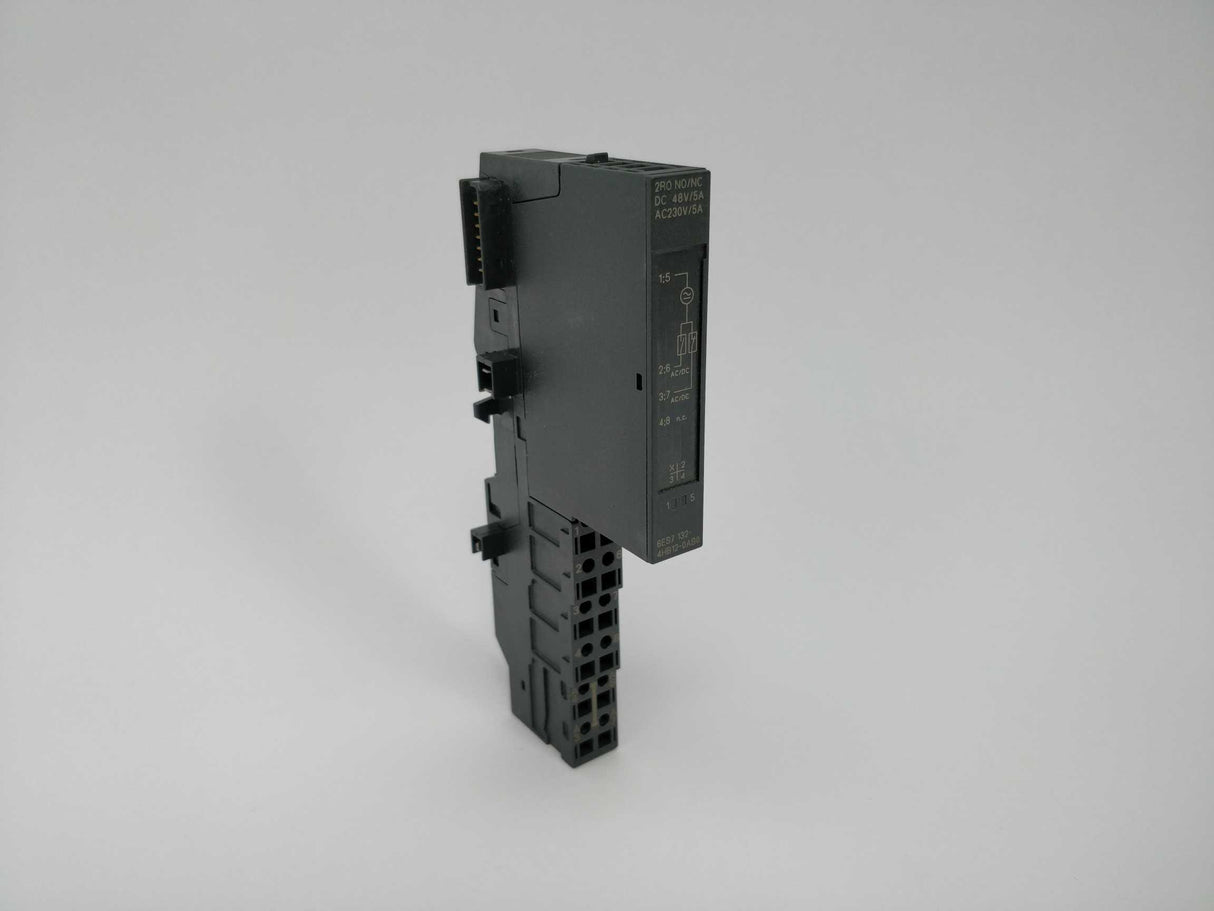 Siemens 6ES7132-4HB12-0AB0 With Output module 6ES7193-4CA50-0AA0