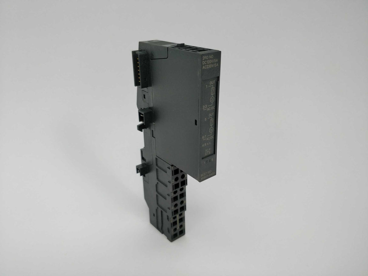 Siemens 6ES7132-4HB01-0AB0 Output module 6ES7193-4CA50-0AA0