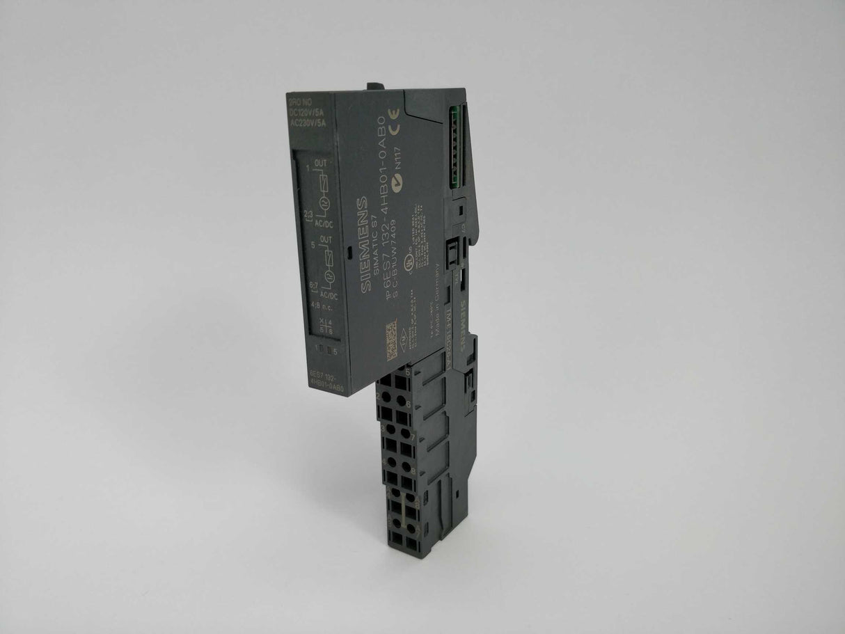 Siemens 6ES7132-4HB01-0AB0 Output module 6ES7193-4CA50-0AA0