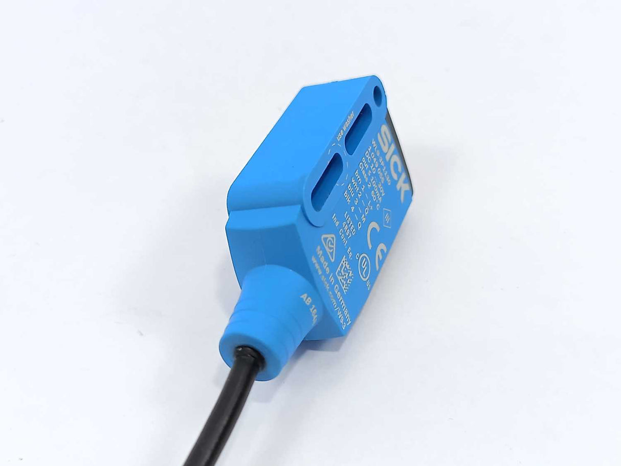 SICK 1049055 WL9-3P1130 Photoelectric retro-reflective sensor