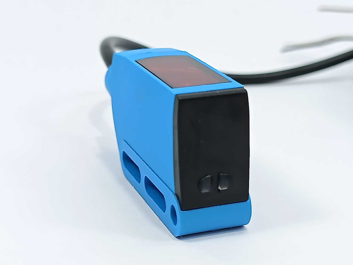 SICK 1049055 WL9-3P1130 Photoelectric retro-reflective sensor