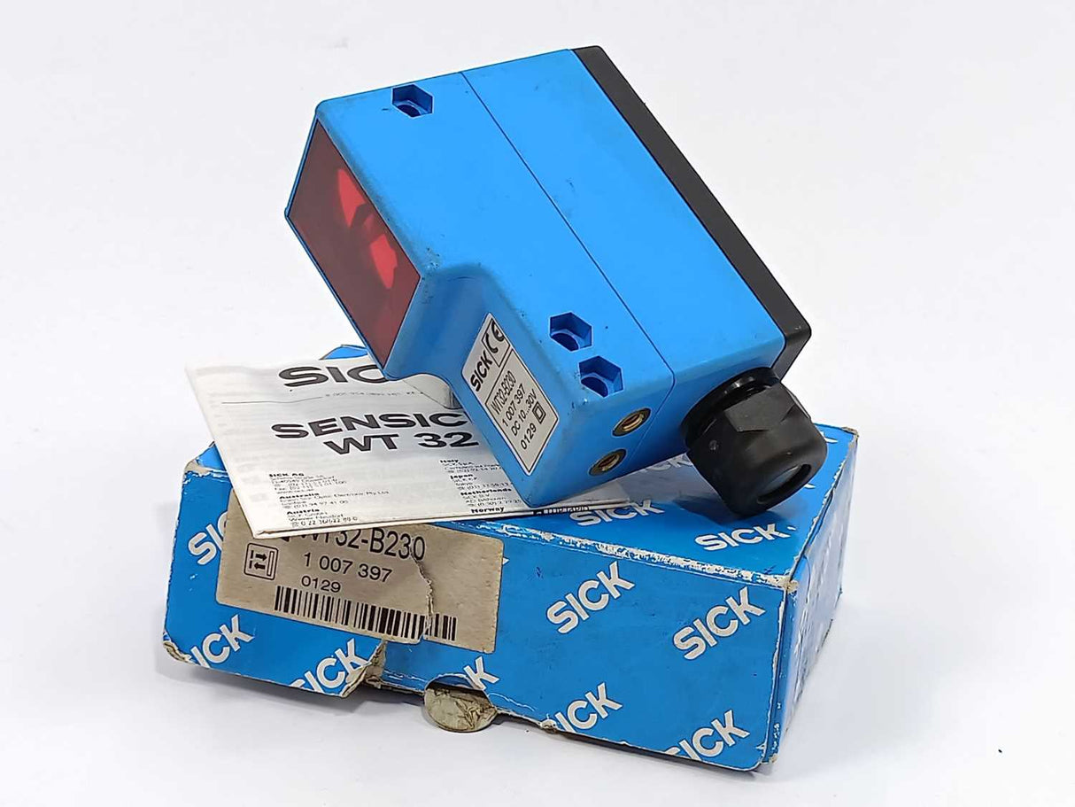 SICK 1007397 WT32-B230 Photoelectric proximity sensor