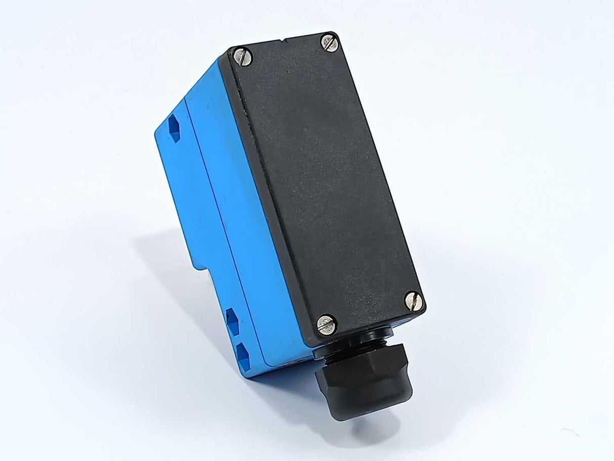 SICK 1007397 WT32-B230 Photoelectric proximity sensor