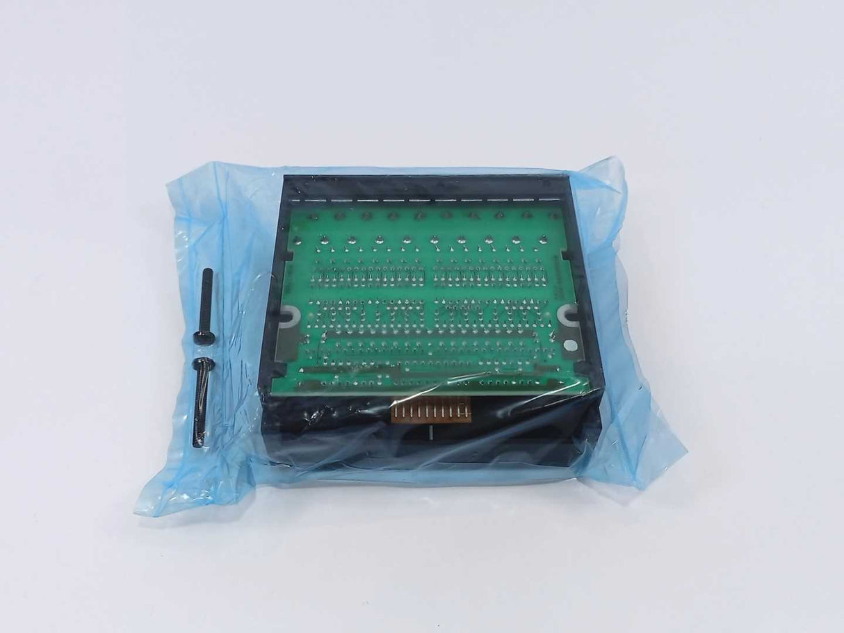 Idec PFJ-N161U INPUT:24VDC CLASS2