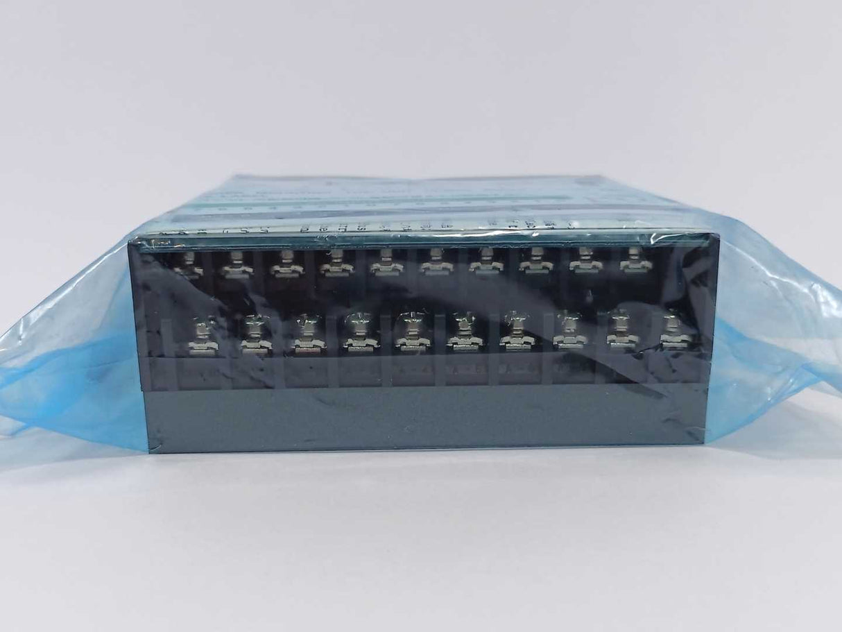 Idec PFJ-N161U INPUT:24VDC CLASS2
