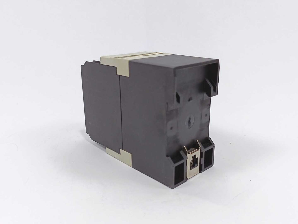 Entrelec Schiele 2.440.011.12 MBN Timetron switching time 0.05-300h 220-240V