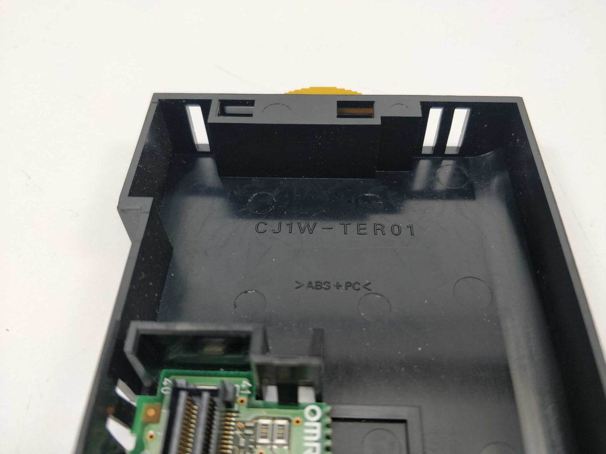 OMRON CJ1W-TER01 End Plate for CJ1W Series