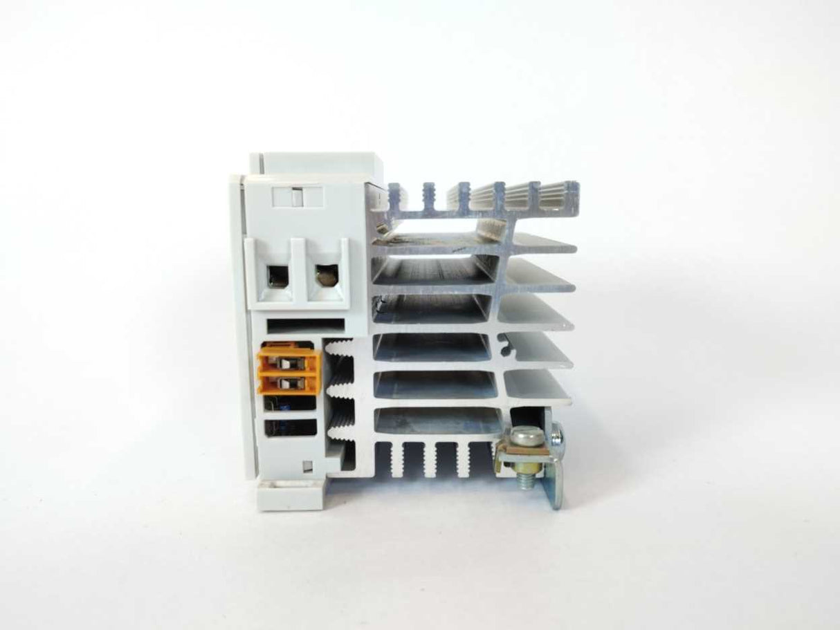 Eurotherm TE10S/40A/4B0V/LGC/96/00 TE10S Single Phase Solid State Relay 40A