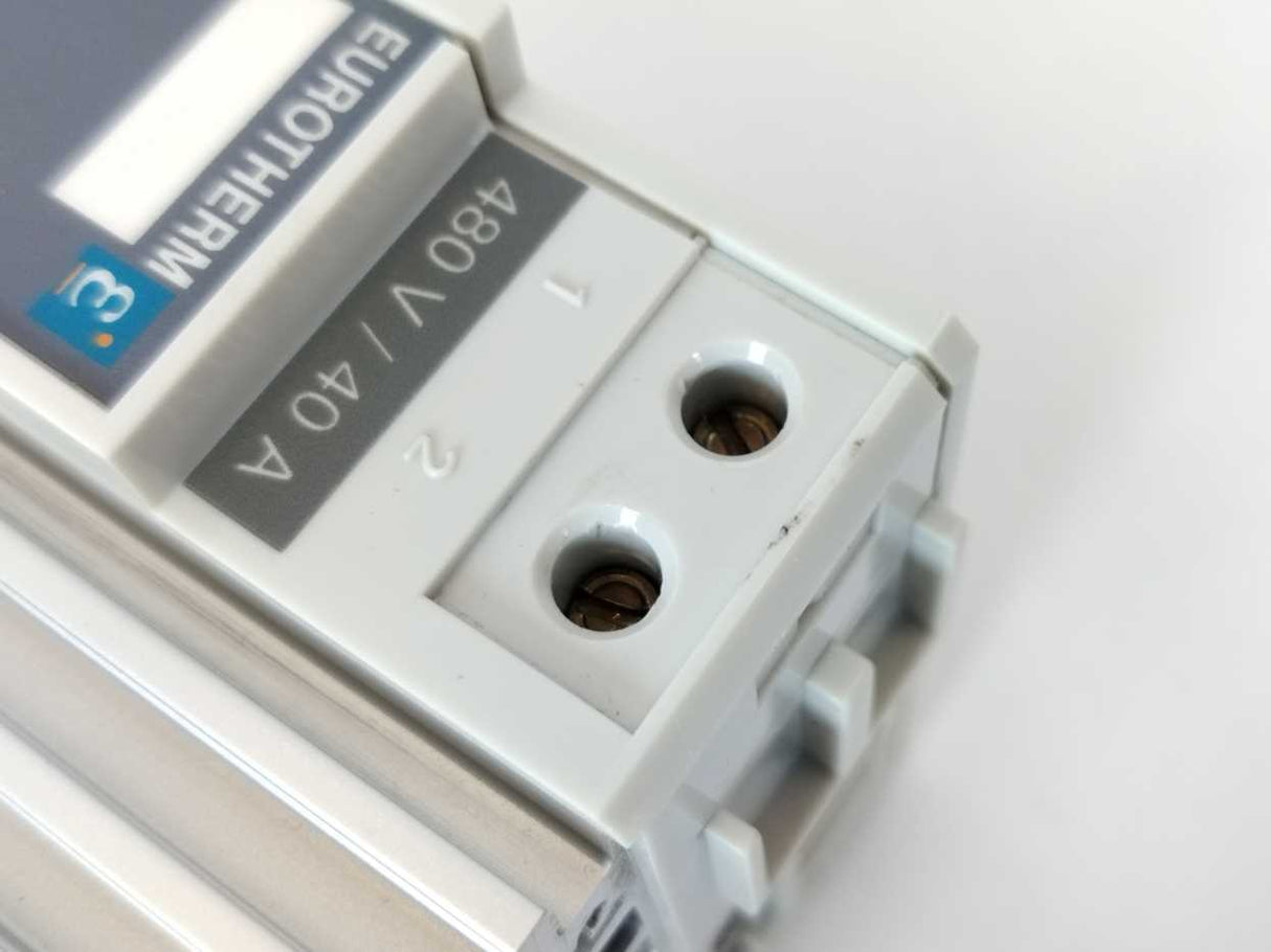 Eurotherm TE10S/40A/4B0V/LGC/96/00 TE10S Single Phase Solid State Relay 40A