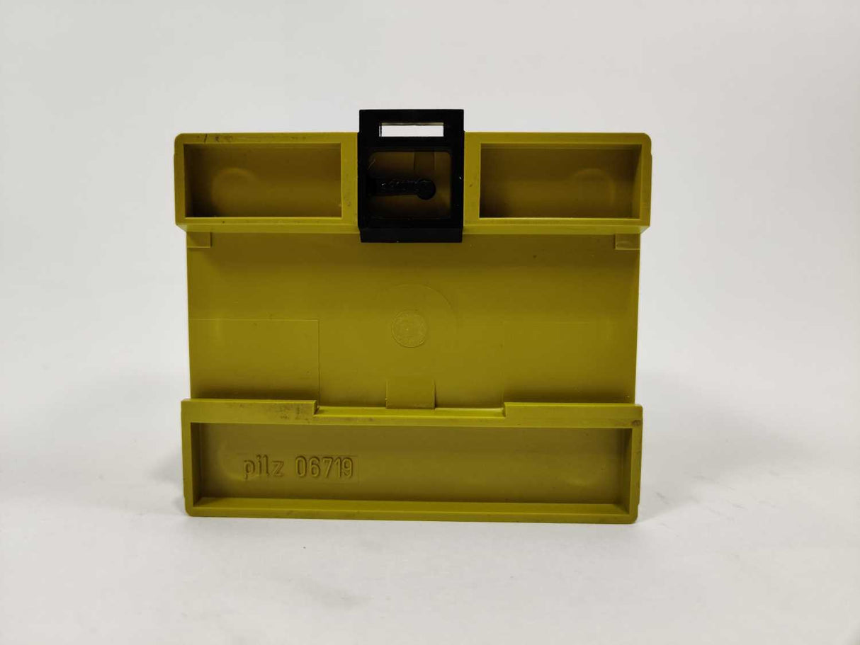 Pilz 474768 PNOZ/8 Safety Relay
