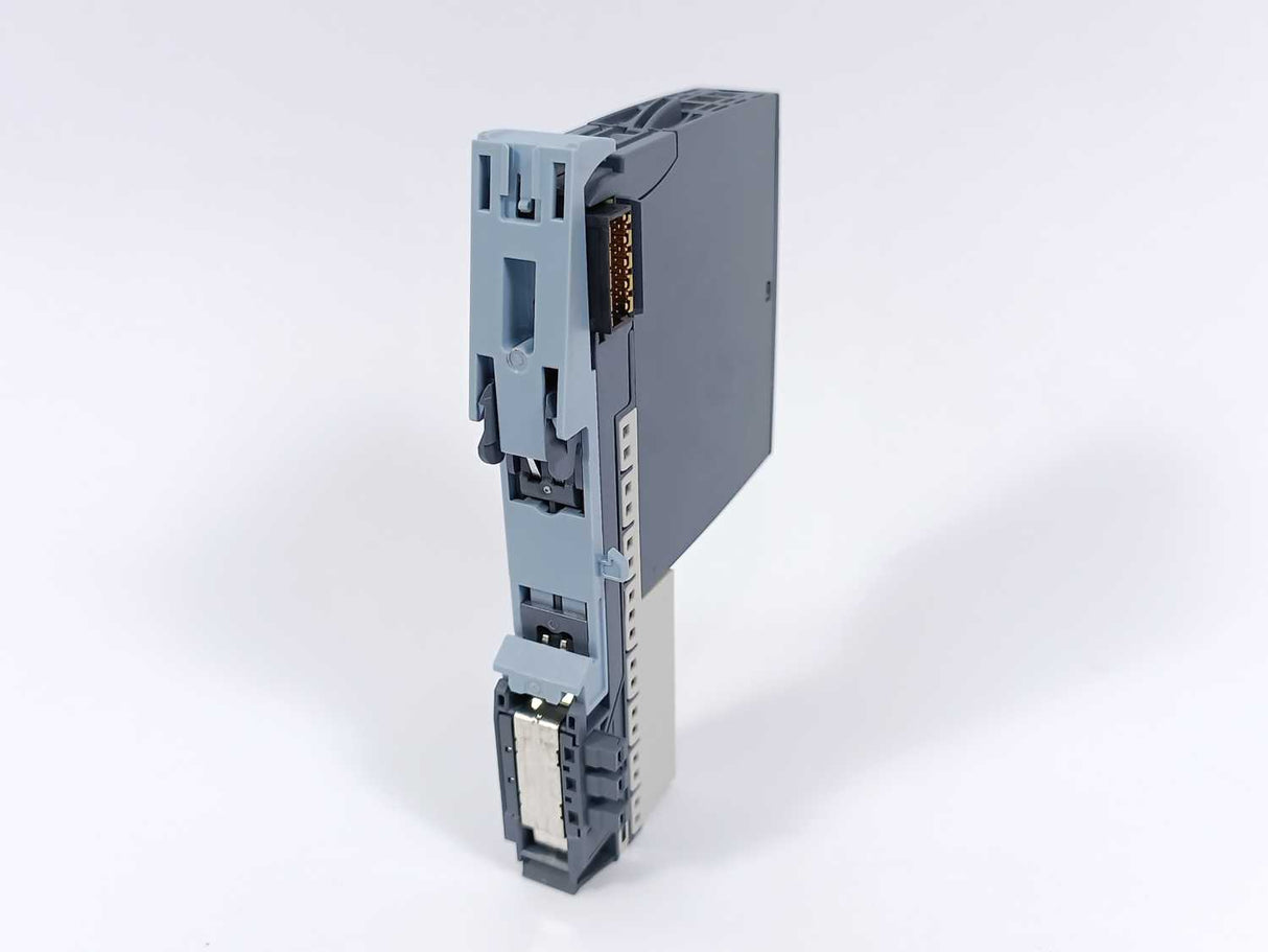 Siemens 6ES7134-6JD00-0CA1 Analog input module w/ 6ES7193-6BP00-0DA1