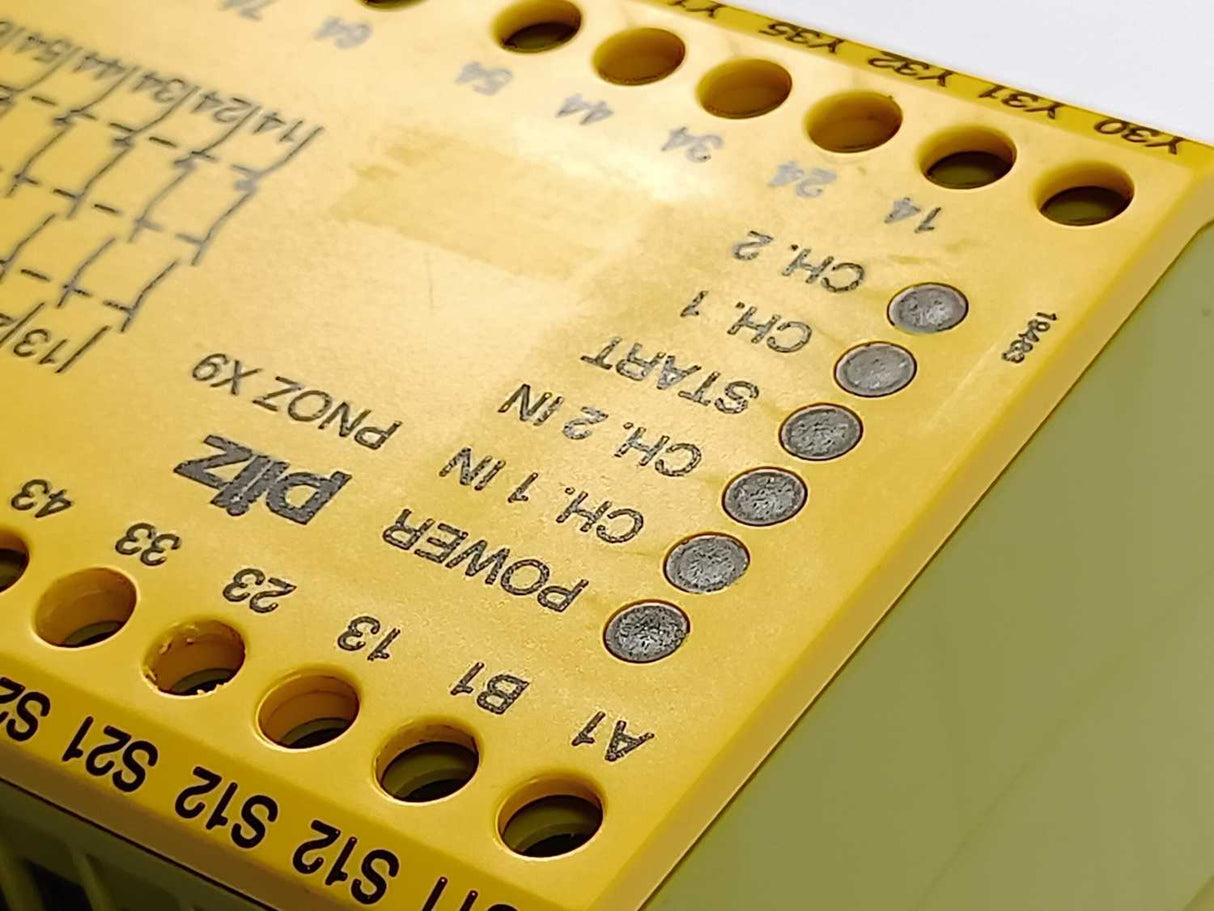 Pilz 774609 PNOZ X9 24VAC 24VDC Safety Relay
