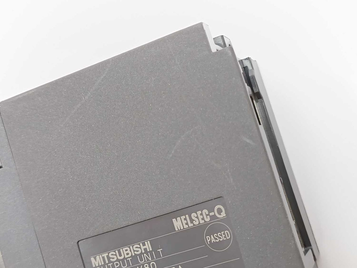 Mitsubishi QY80 Output unit