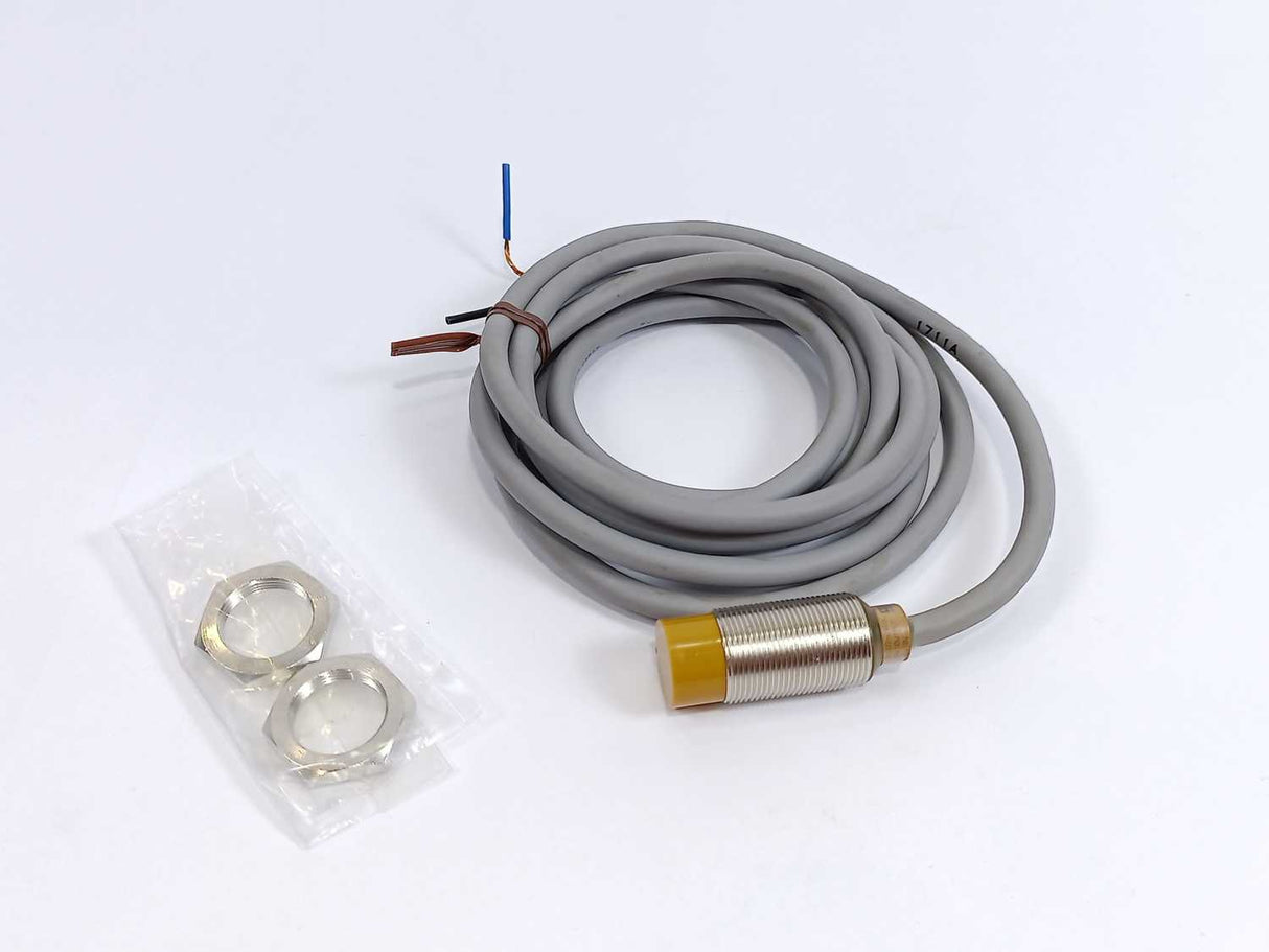 OMRON TL-X10MB1-GE Proximity Switch 12-24VDC 2M