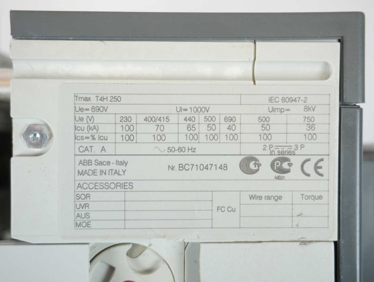 ABB 1SDA054065R1 T4H 250 PR222DS/P-LSI In=250 4p F F w/ Accessories