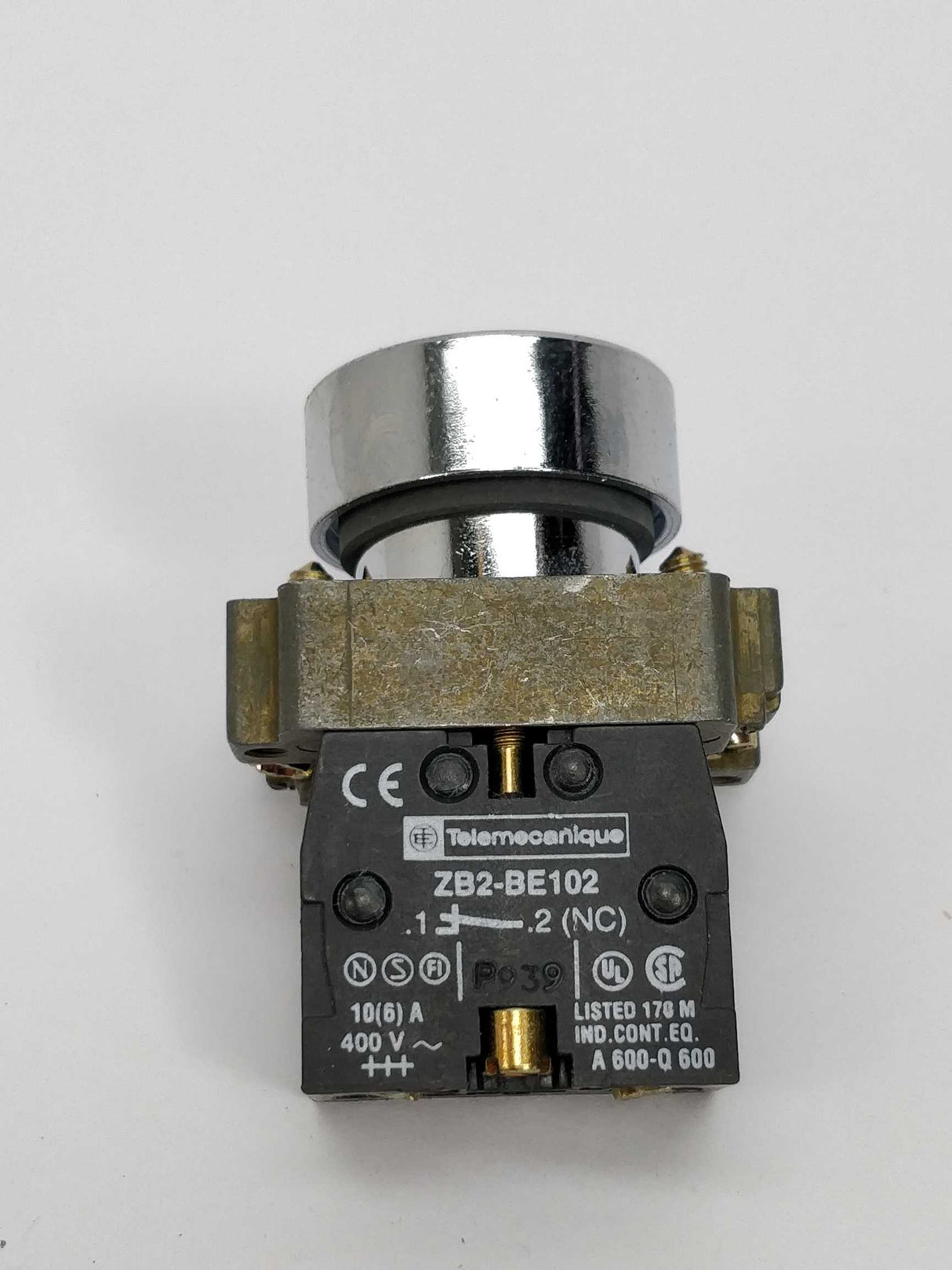 TELEMECANIQUE XB2 BA42 061004 Momentary Flush Pushbutton